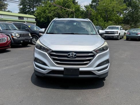 Used 2016 Hyundai Tucson SE w/ Option Group 02 AWD/4WD image 3