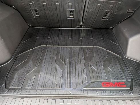 Used 2023 GMC Terrain Denali w/ Denali Premium Package AWD/4WD image 25