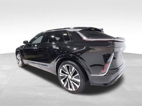Certified 2024 Cadillac Lyriq Luxury w/ LPO, Floor Liner Package image 2