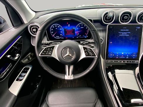 Used 2023 Mercedes-Benz GLC 300 4MATIC image 6