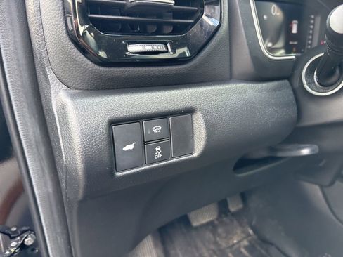 Used 2025 Honda Pilot Elite image 19