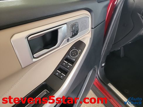 Used 2022 Ford Explorer Limited w/ Equipment Group 301A image 12