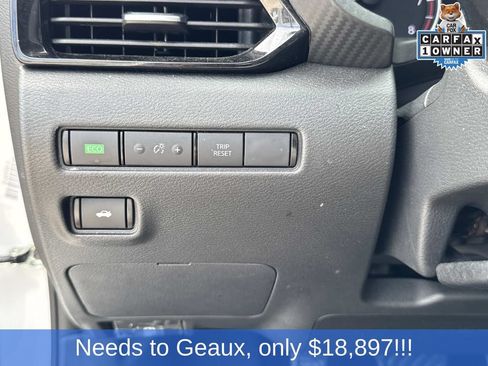 Used 2025 Nissan Sentra SV FWD image 49