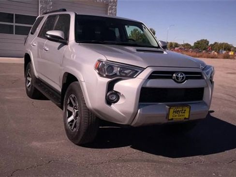 Used 2024 Toyota 4Runner TRD Off-Road Premium image 4