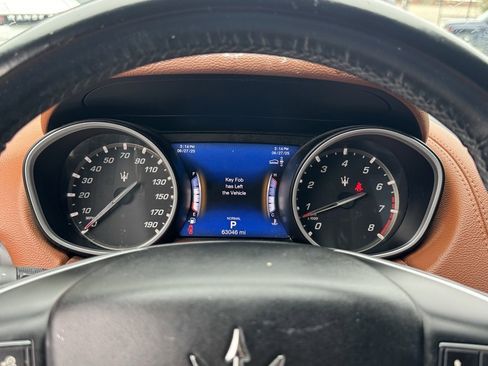Used 2019 Maserati Levante Base image 27
