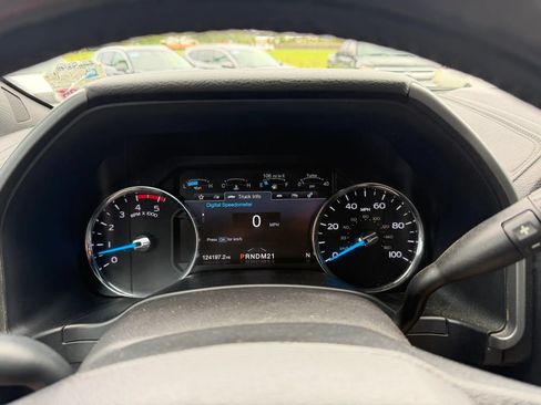 Used 2017 Ford F250 Platinum w/ Platinum Ultimate Package AWD/4WD image 12