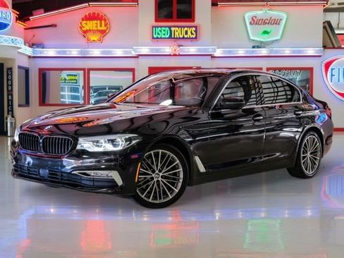 Used 2018 BMW 540i image 2