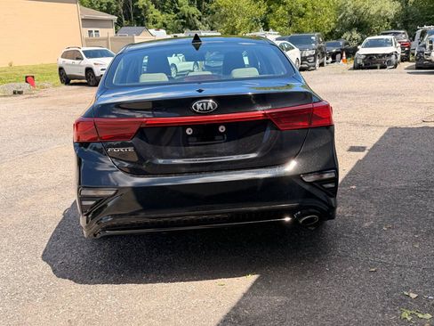 Used 2019 Kia Forte LXS FWD image 6
