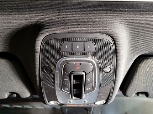 Used 2017 Audi Q7 3.0T Premium image 37