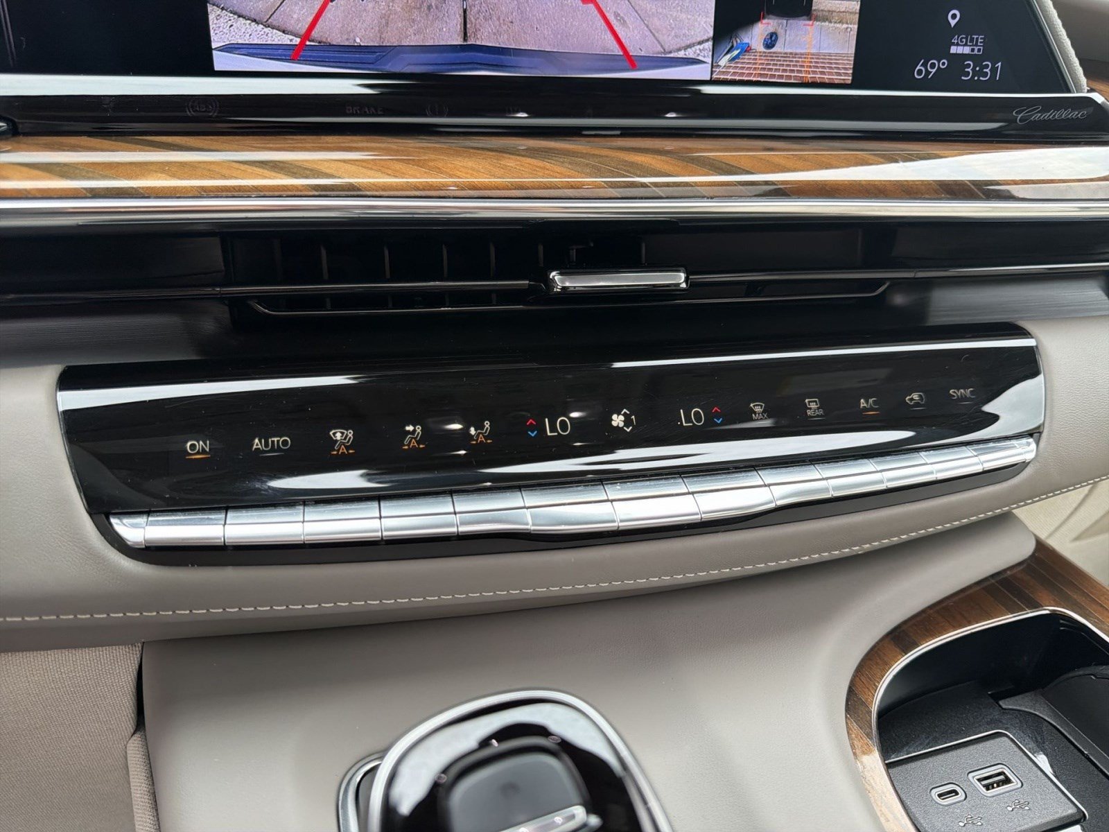 Used 2024 Cadillac Escalade ESV Sport Platinum AWD/4WD image 20