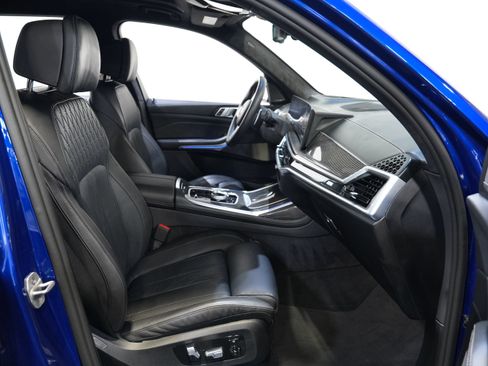 Used 2025 BMW X7 M60i AWD/4WD image 34