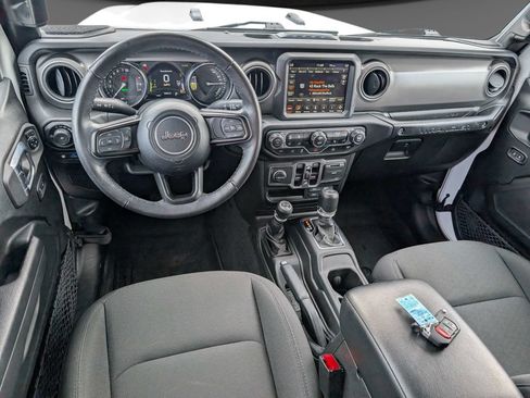 Used 2023 Jeep Wrangler Unlimited w/ Cold Weather Group AWD/4WD image 21