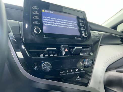 Used 2023 Toyota Camry SE image 24
