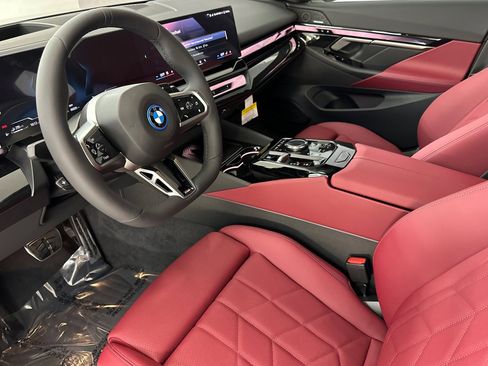 New 2026 BMW 550e xDrive AWD/4WD image 4