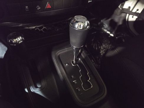 Used 2018 Jeep Wrangler Unlimited Sport S AWD/4WD image 20