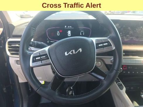 Used 2024 Kia Telluride S image 10