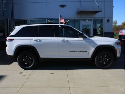 New 2025 Jeep Grand Cherokee Altitude