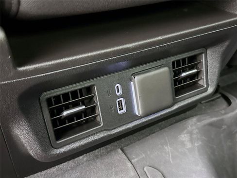 Used 2024 Chevrolet Silverado 1500 LT AWD/4WD image 25