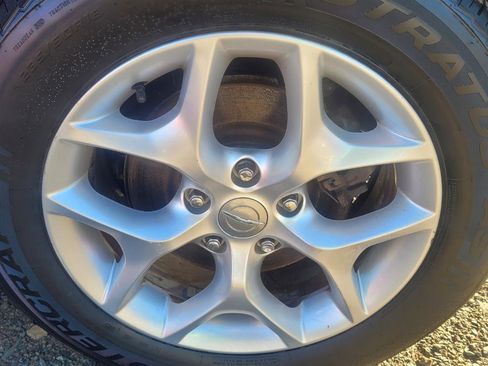 Used 2017 Chrysler Pacifica Touring-L w/ Tire & Wheel Group image 44