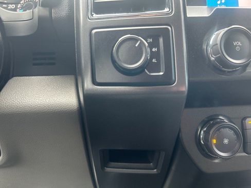 Used 2019 Ford F150 XLT image 18