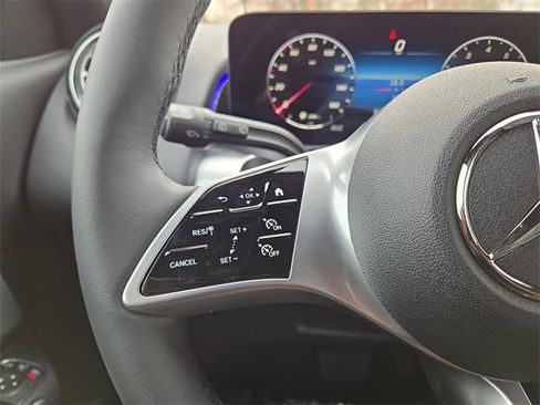 New 2026 Mercedes-Benz GLB 250 4MATIC image 19