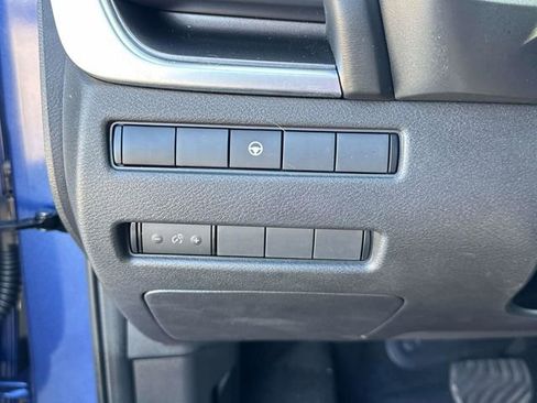 Used 2023 Nissan Rogue SV image 25