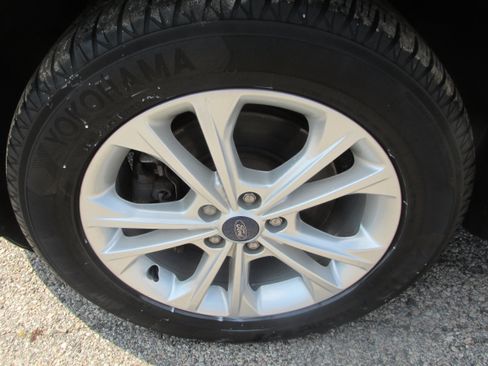Used 2018 Ford Escape SE AWD/4WD image 13