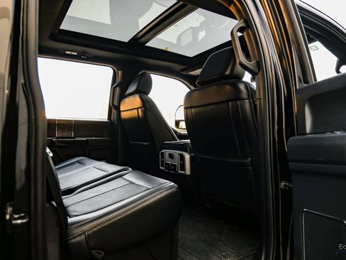 Used 2022 Ford F250 Lariat w/ Black Appearance Package image 71