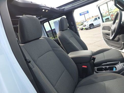 Used 2025 Jeep Wrangler Sahara 4xe w/ Safety Group image 41