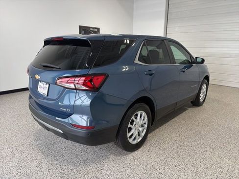 Used 2024 Chevrolet Equinox LT image 3