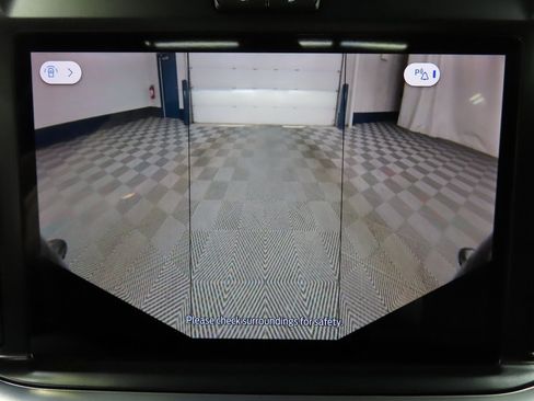 Used 2025 Ford F350 Platinum w/ Platinum Plus Package image 24