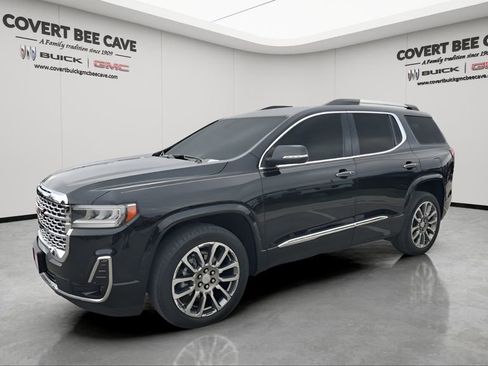 Used 2023 GMC Acadia Denali w/ Denali Technology Package image 3