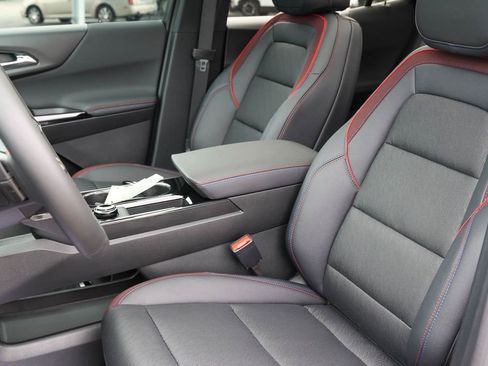 New 2026 Chevrolet Equinox RS FWD image 11