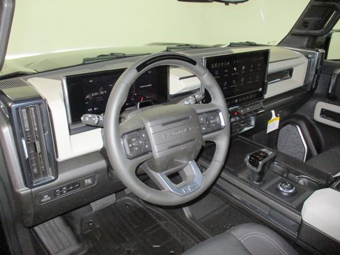 New 2026 GMC Hummer EV 2X w/ LPO, Dark Essentials Package image 17