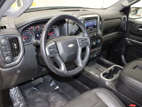 Used 2019 Chevrolet Silverado 1500 LTZ image 24