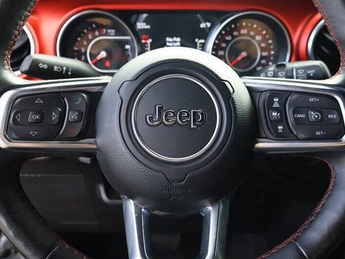 Used 2019 Jeep Wrangler Unlimited Rubicon AWD/4WD image 17