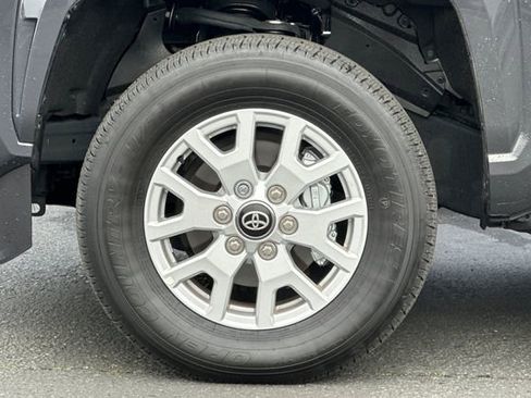 Used 2025 Toyota Tacoma SR5 image 29