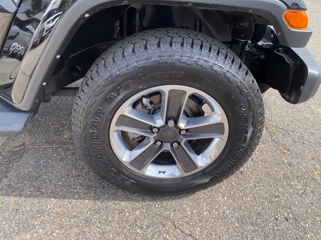 Used 2021 Jeep Wrangler Unlimited Sahara w/ Uconnect 4C Nav & Sound Group AWD/4WD image 13