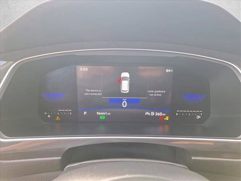 Used 2022 Volkswagen Tiguan SE image 11