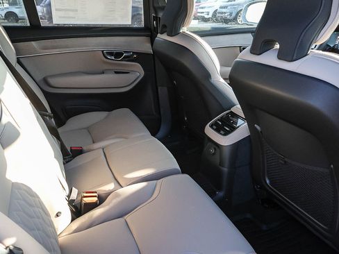 New 2026 Volvo XC90 T8 Plus w/ Protection Package Premier AWD/4WD image 20