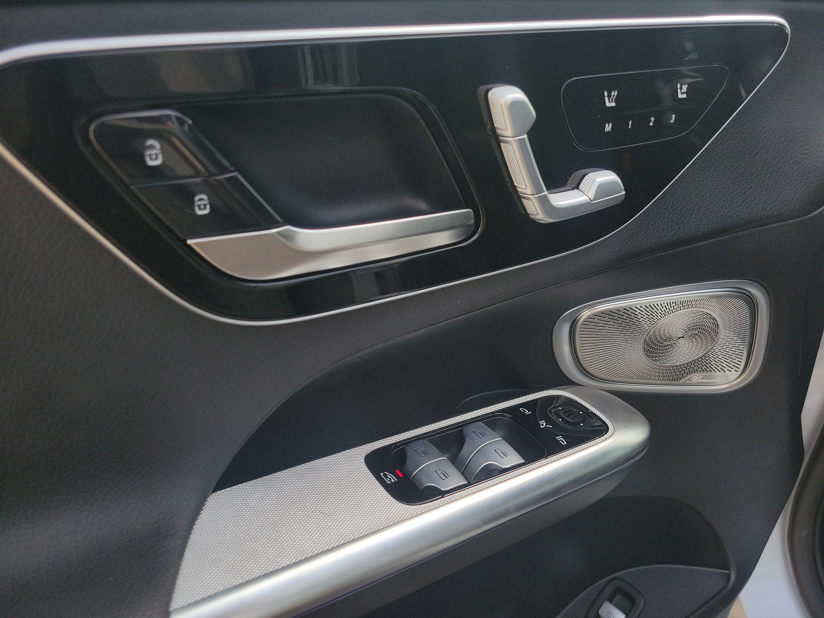Certified 2026 Mercedes-Benz GLC 300 image 17