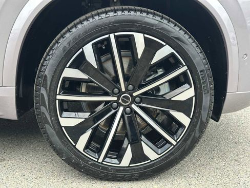 Used 2026 Volvo XC90 B6 Plus w/ Protection Package Premier AWD/4WD image 9