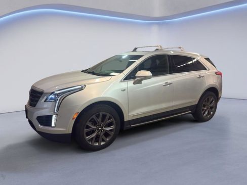 Used 2019 Cadillac XT5 Luxury w/ Sport Package image 3