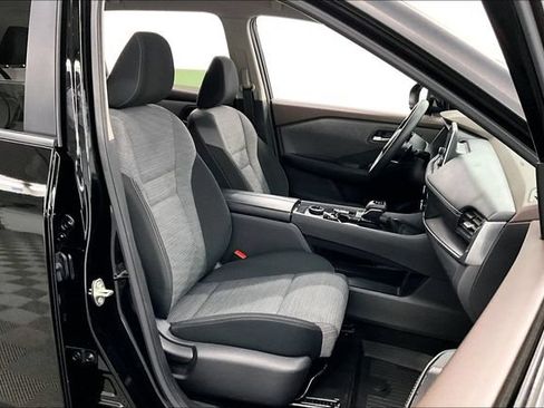 Used 2023 Nissan Rogue SV AWD/4WD image 7