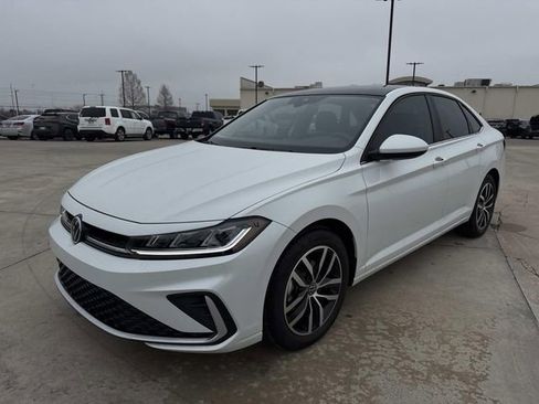 New 2026 Volkswagen Jetta SE image 6