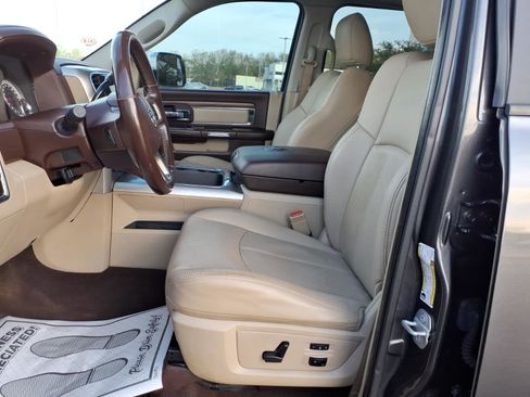 Used 2018 RAM 2500 Laramie image 15