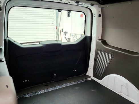 Used 2023 Ford Transit Connect XLT FWD image 23