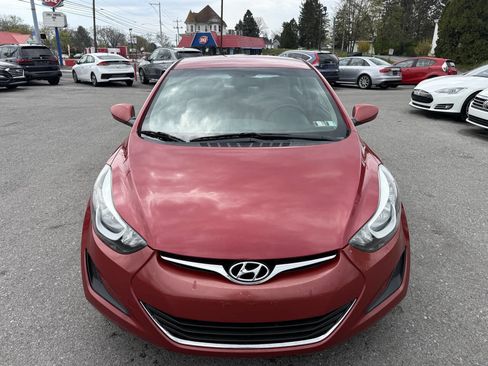 Used 2016 Hyundai Elantra SE image 2