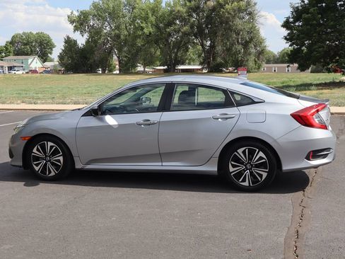 Used 2017 Honda Civic EX-T image 8