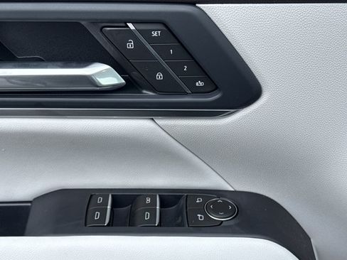 New 2026 GMC Terrain Denali w/ LPO, Black Badging Package AWD/4WD image 18